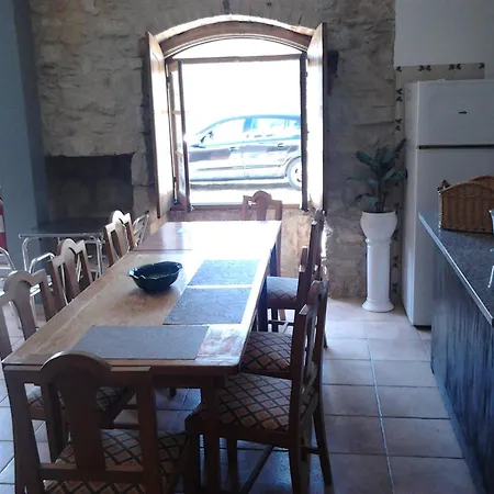 In Montes Mit Garten, Grill Und Terrasse בית נופש אלקובאקה