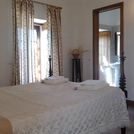 Alcobaca Villa אלקובאקה